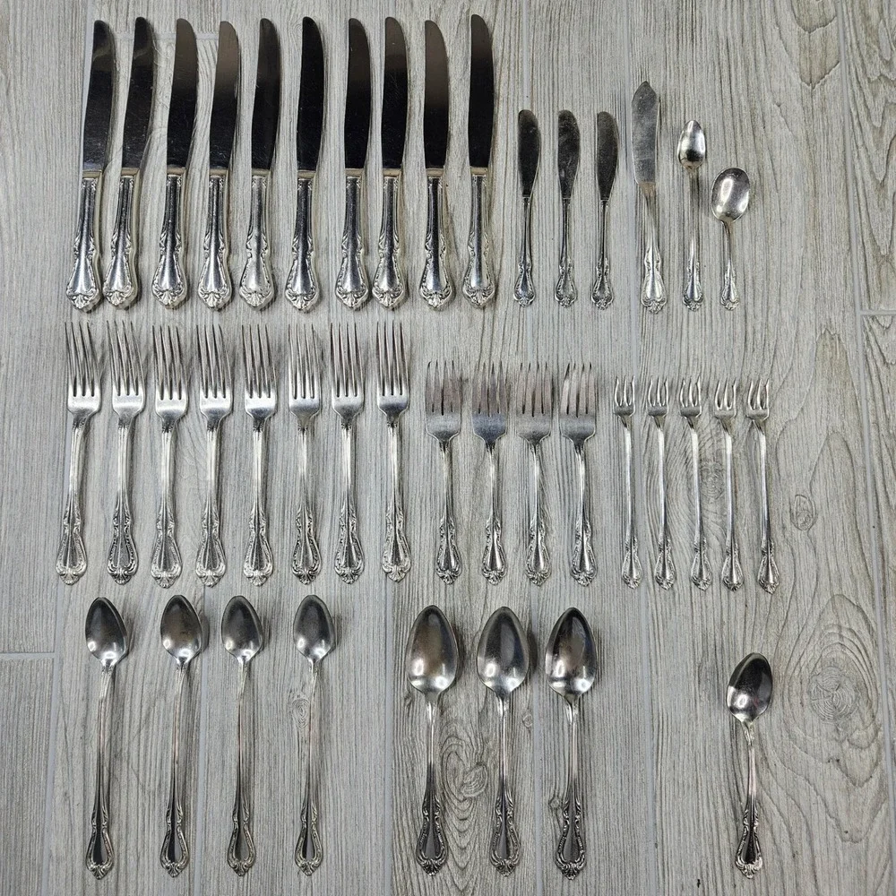 Wm Rogers Oneida Chalice Harmony Silver Overlaid Flatware Set 41 Pieces Vintage